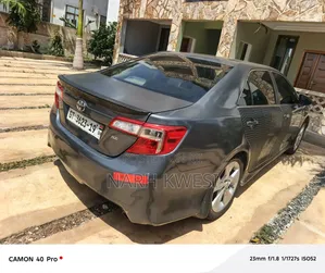 Toyota Camry 2014 Gray