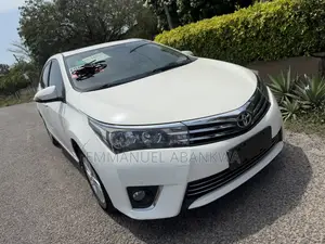 Toyota Corolla 2017 White