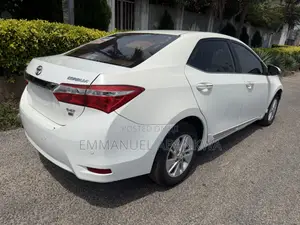Toyota Corolla 2017 White