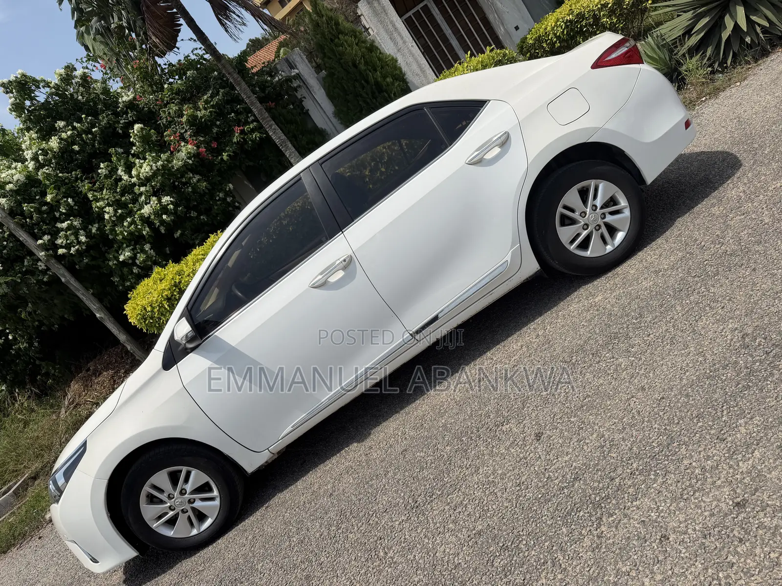 Toyota Corolla 2017 White