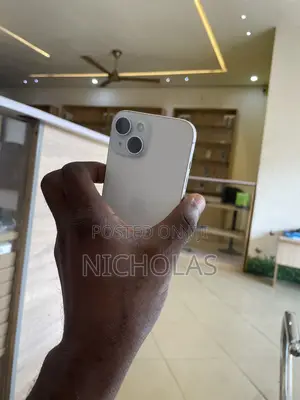 Apple iPhone 15 128 GB Green