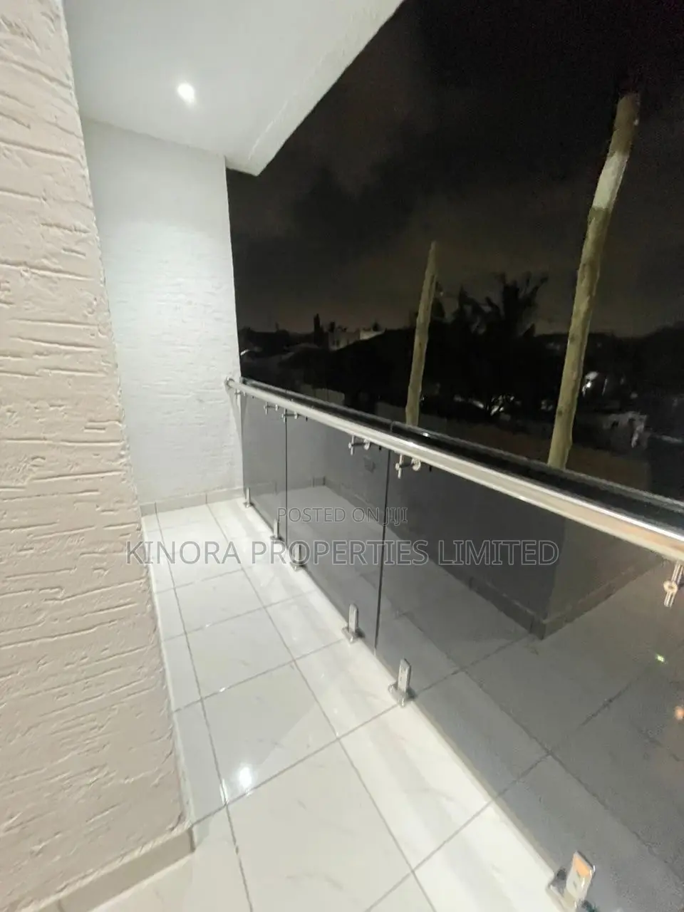 3bdrm Duplex in Botwe for sale