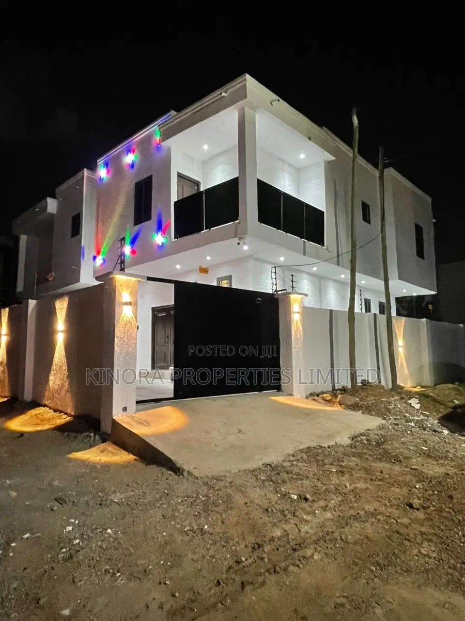 3bdrm Duplex in Botwe for sale