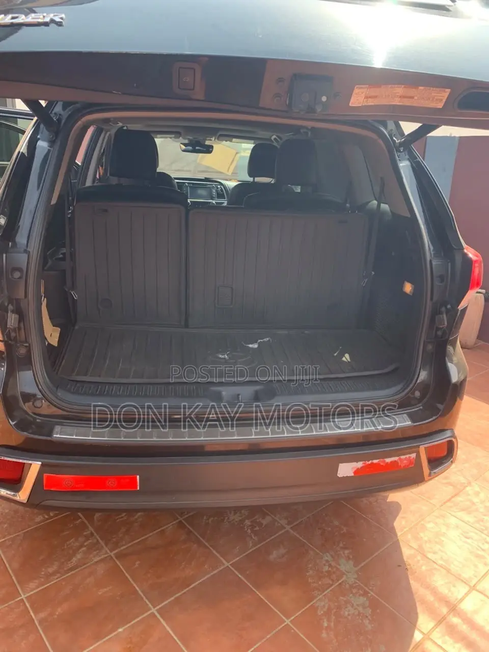 Toyota Highlander SE 4x4 V6 (3.5L 6cyl 8A) 2018 Black