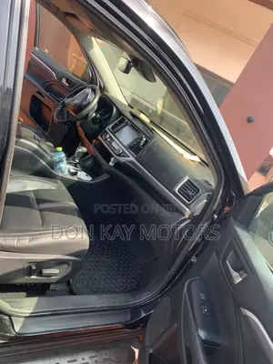 Toyota Highlander SE 4x4 V6 (3.5L 6cyl 8A) 2018 Black