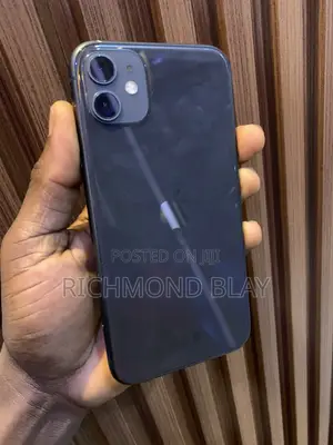 Apple iPhone 11 64 GB Black