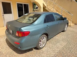 Toyota Corolla LE 4dr Sedan (1.8L 4cyl 4A) 2010 White
