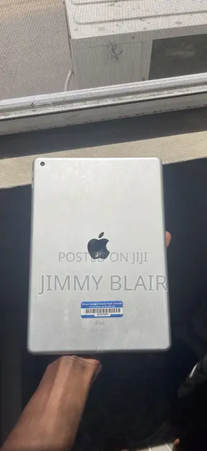 Apple iPad (2025) 32 GB Silver