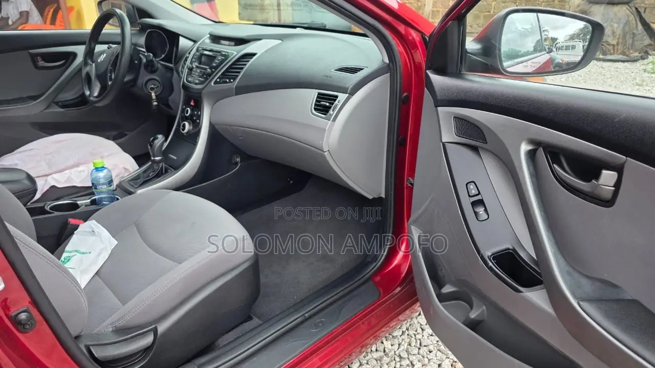 Hyundai Elantra 2016 Red