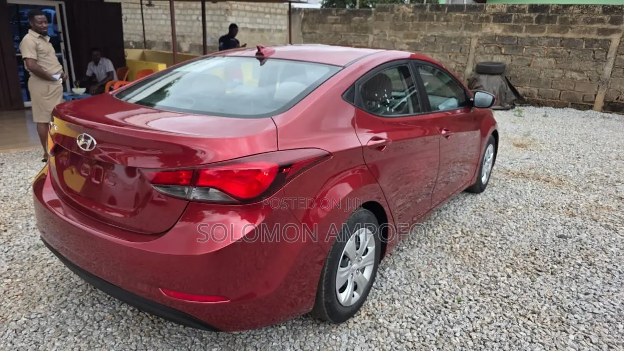 Hyundai Elantra 2016 Red