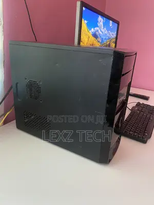 Desktop Computer Asus 8GB Intel Core i5 SSD 256GB