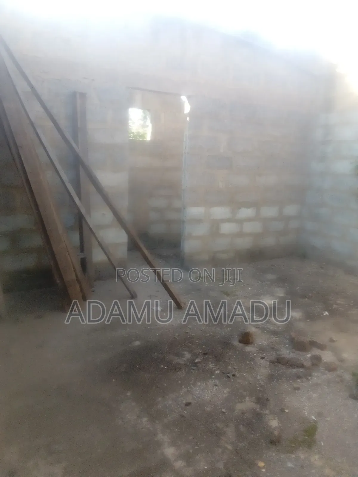 3bdrm Bungalow in Lake Side Estate for sale