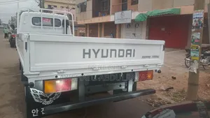 Hyundai Mighty HD72