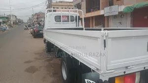 Hyundai Mighty HD72