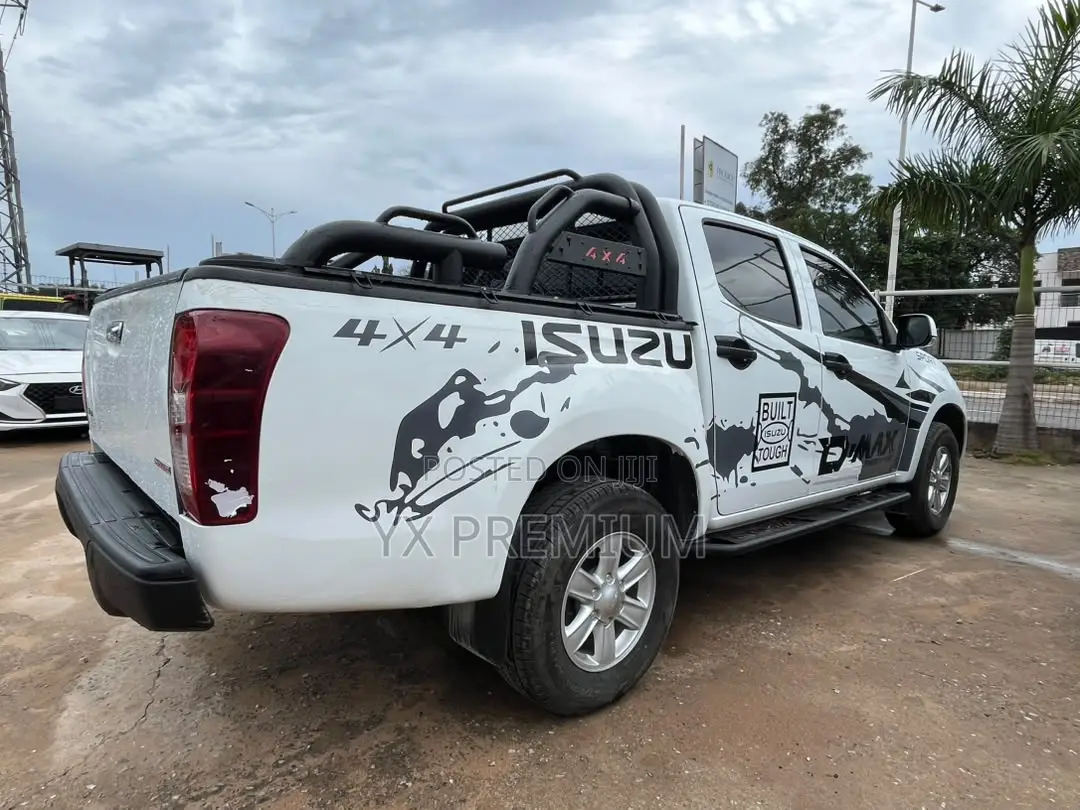Isuzu D-MAX 2021 White