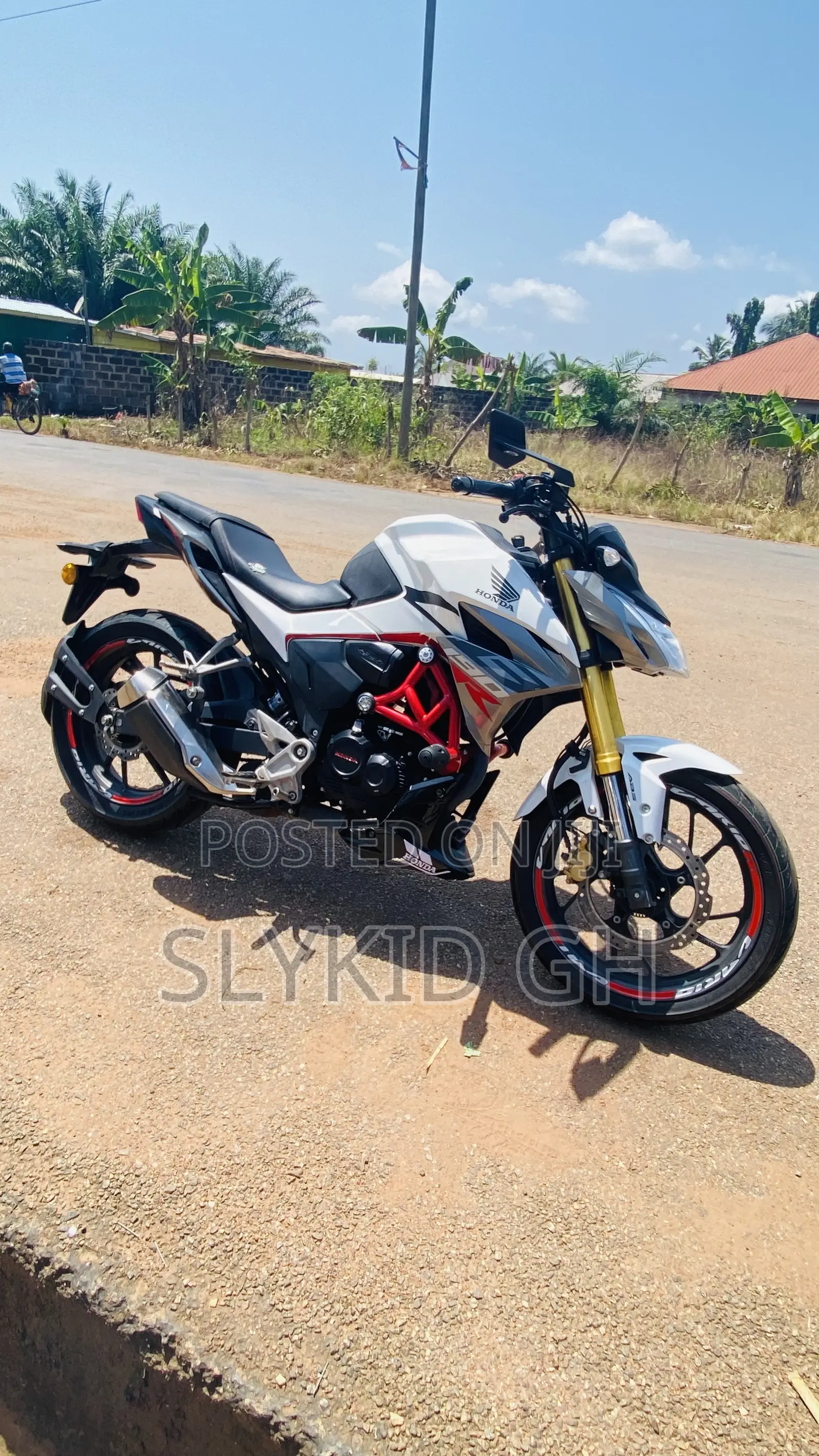 Honda CB 2024 White
