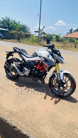 Honda CB 2024 White