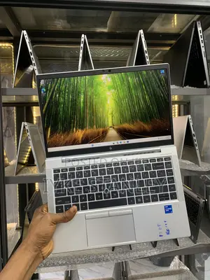 Laptop HP EliteBook 840 G8 8GB Intel Core i5 SSD 256GB
