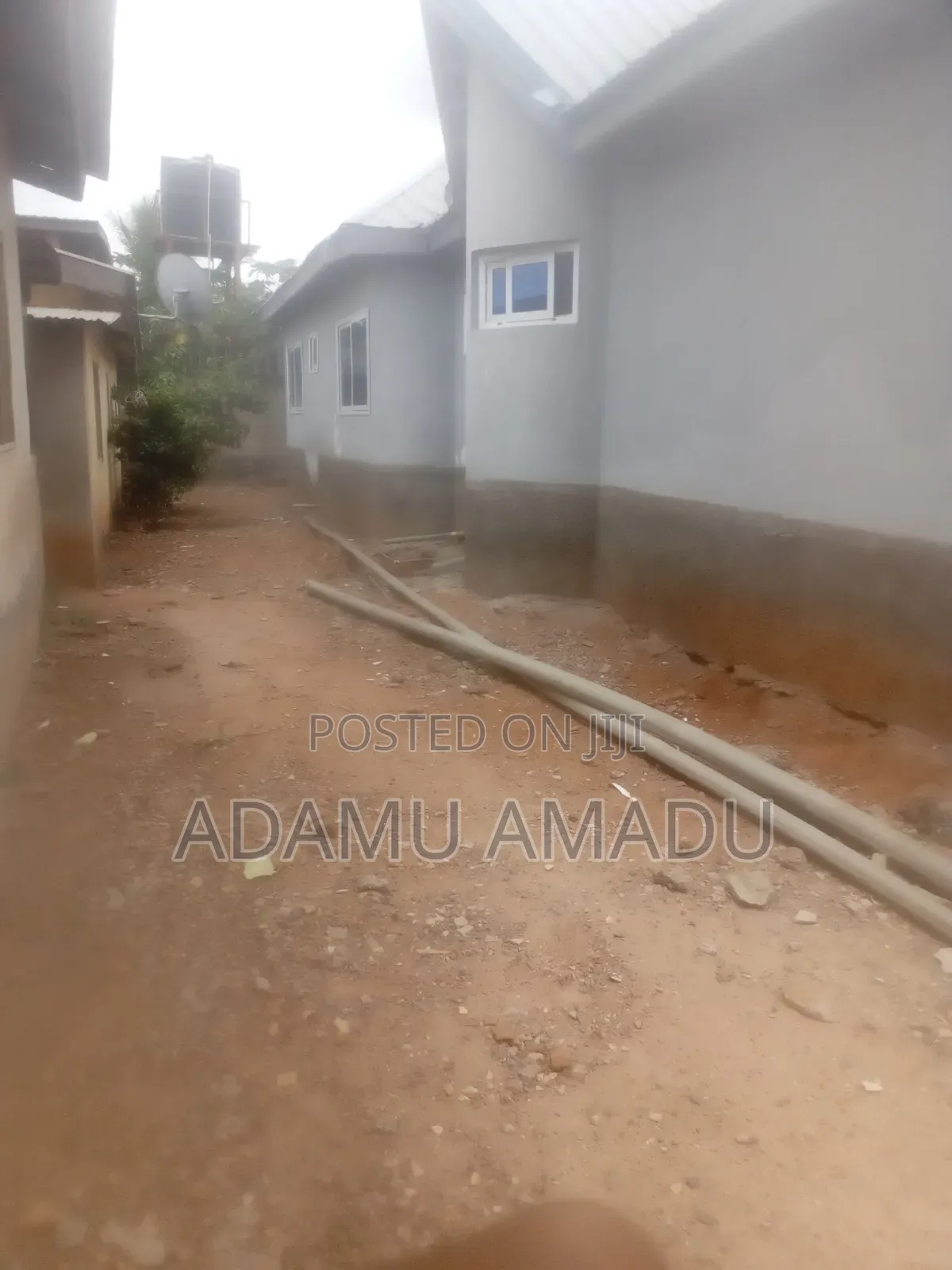 5bdrm Bungalow in Lake Side Estate for sale