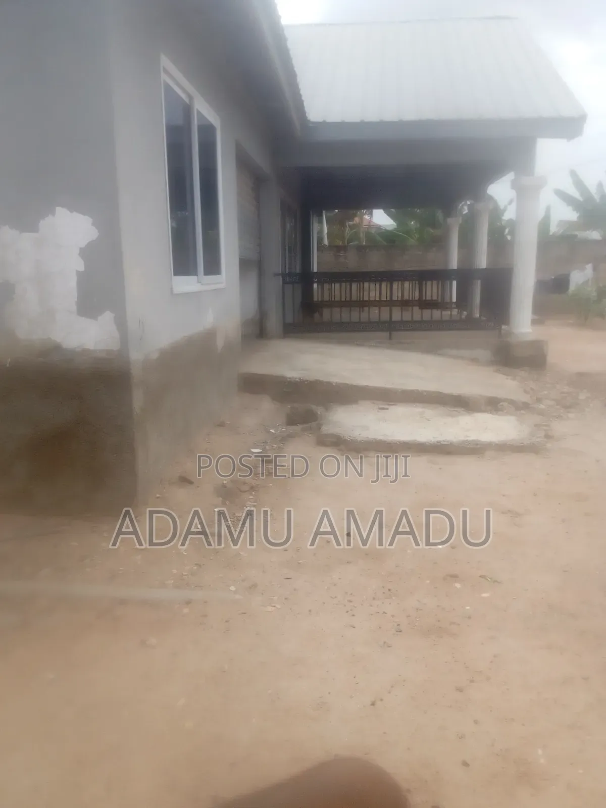 5bdrm Bungalow in Lake Side Estate for sale