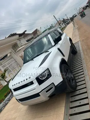 Land Rover Defender First Edition 2023 White