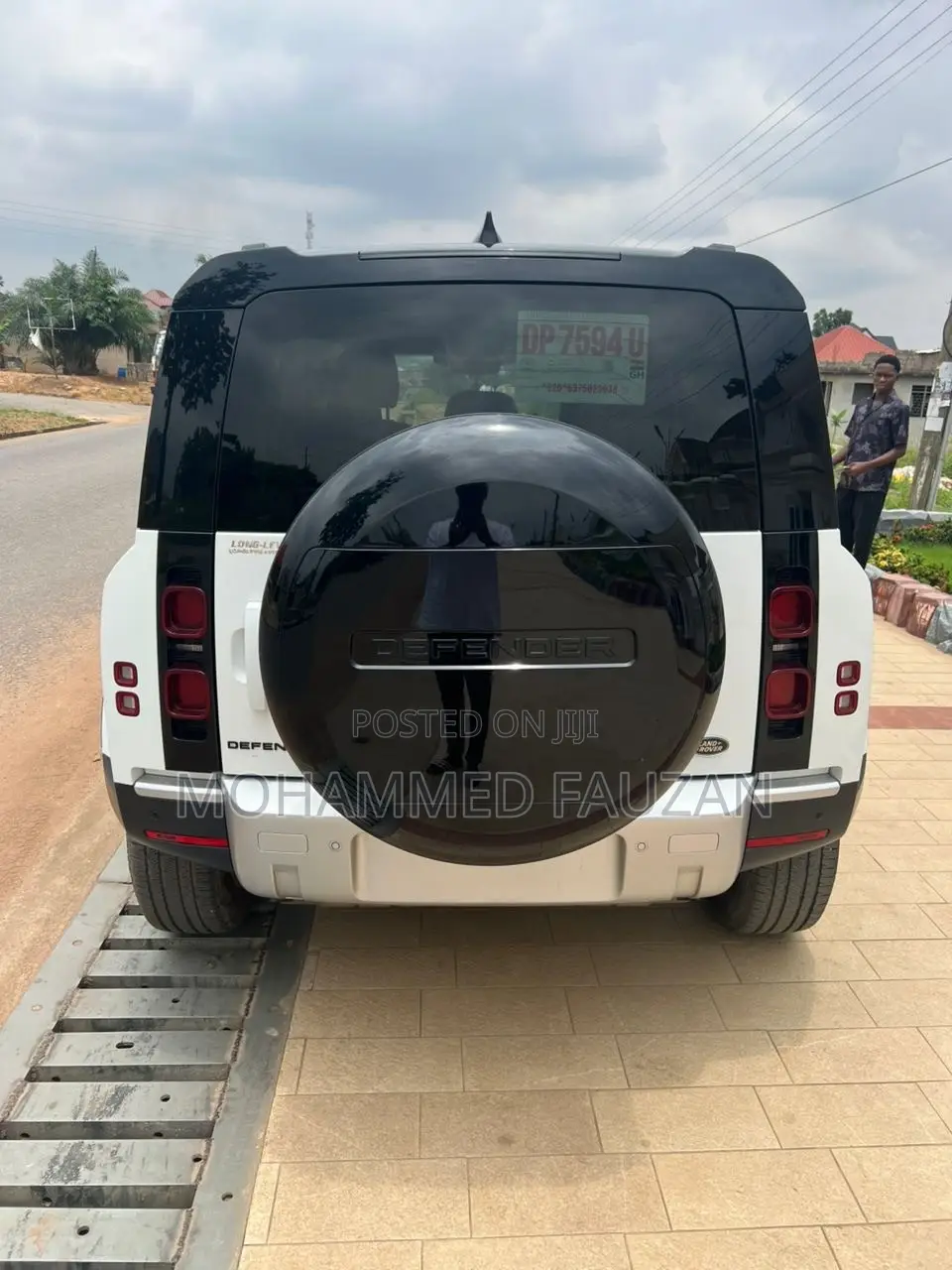 Land Rover Defender First Edition 2023 White