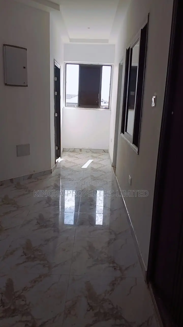 3bdrm Apartment in Atomic Down Police, Haatso for rent