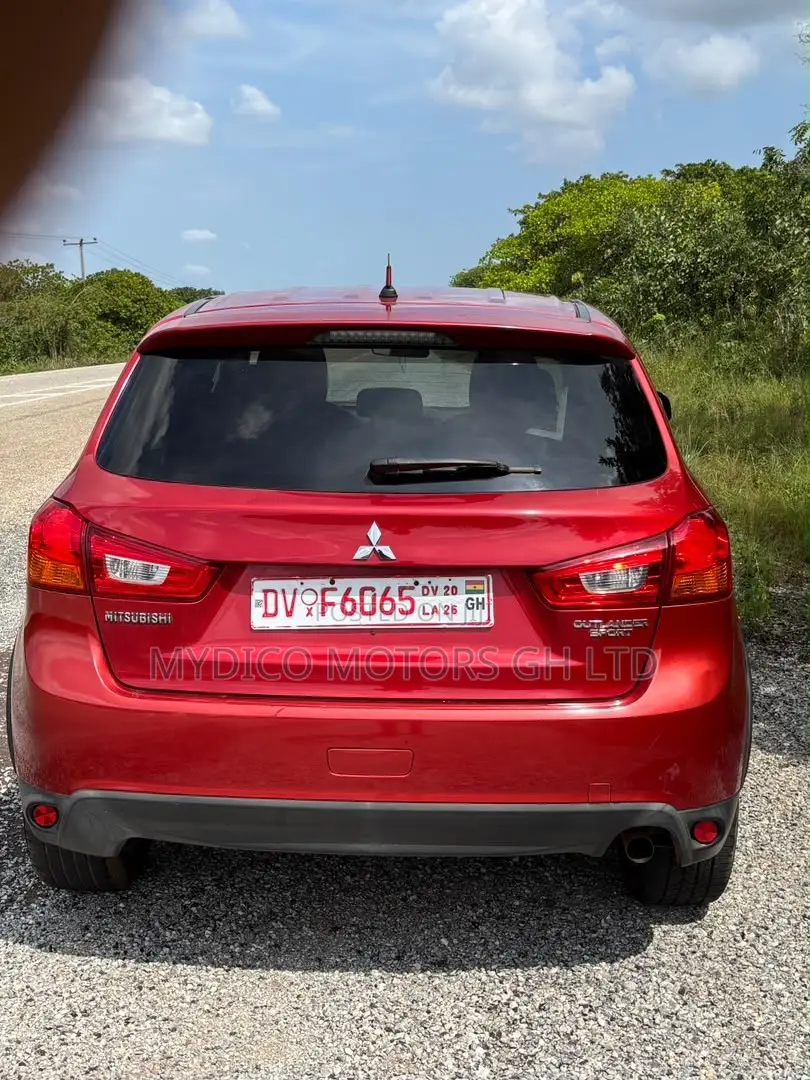 Mitsubishi Outlander SE FWD 2016 Red