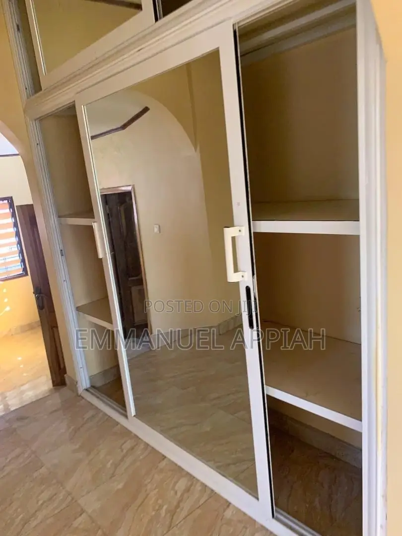 2bdrm Apartment in Achimota for rent