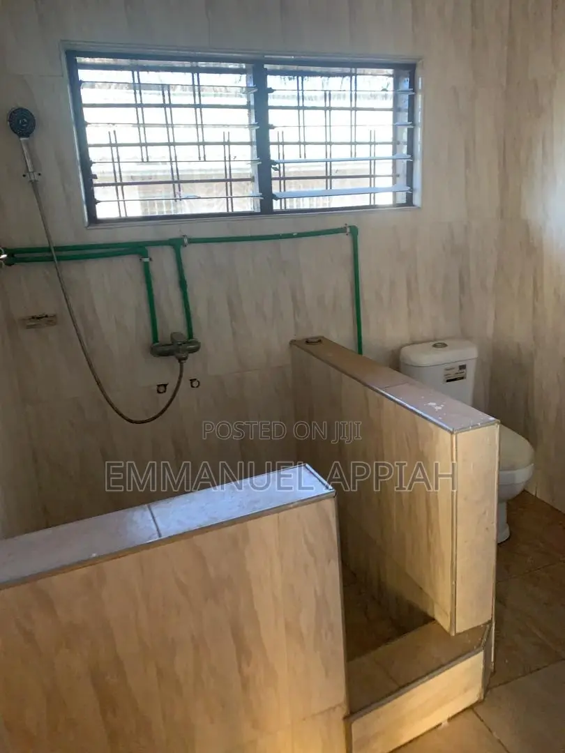 2bdrm Apartment in Achimota for rent