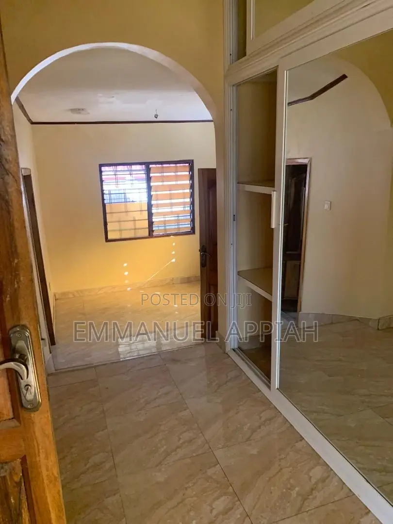 2bdrm Apartment in Achimota for rent