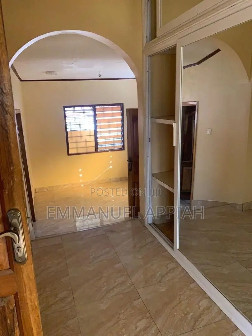 2bdrm Apartment in Achimota for rent