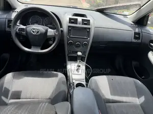 Toyota Corolla S 4dr Sedan (1.8L 4cyl 4A) 2013 White
