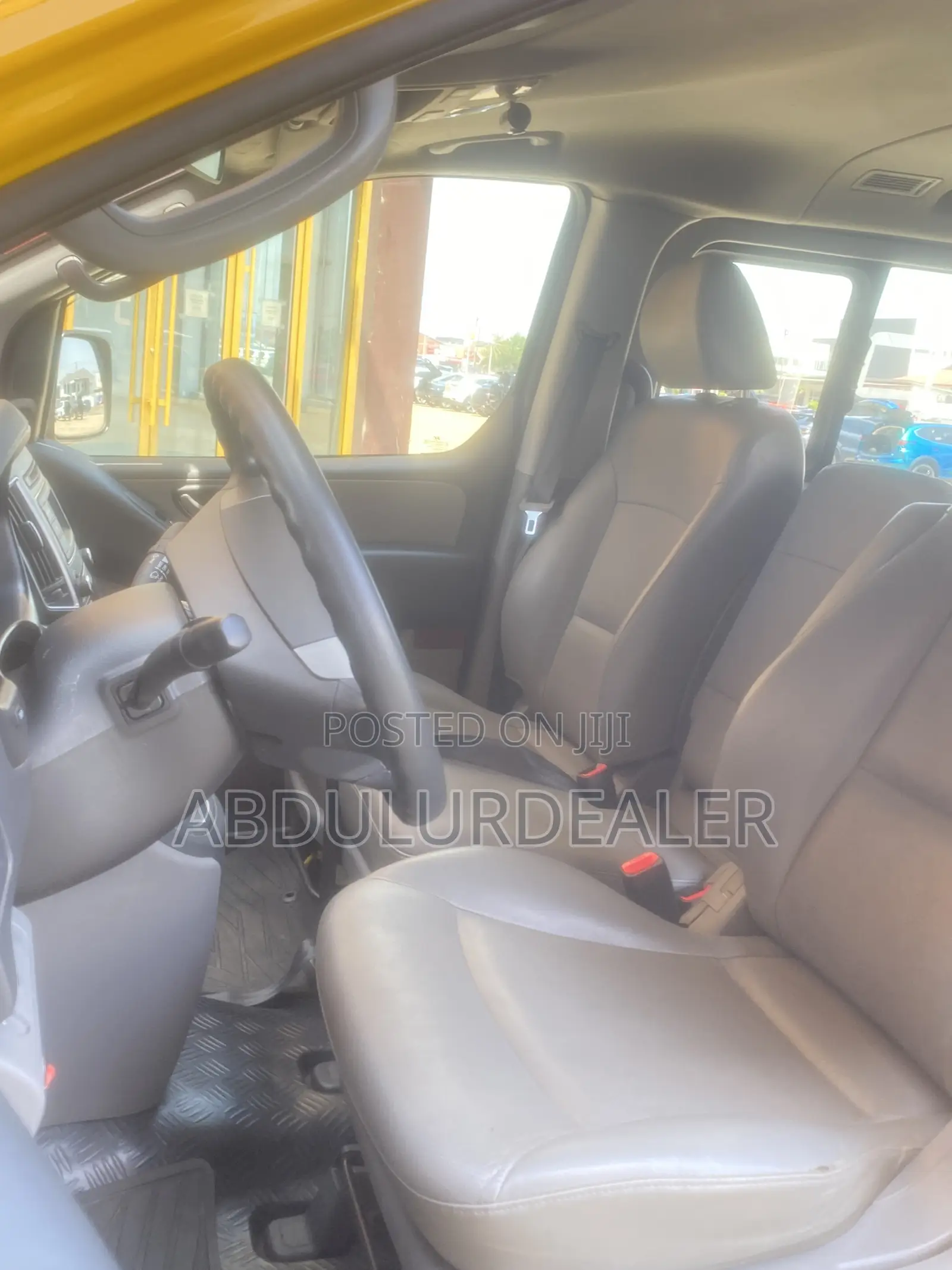 Hyundai Grandeur 2017 Yellow