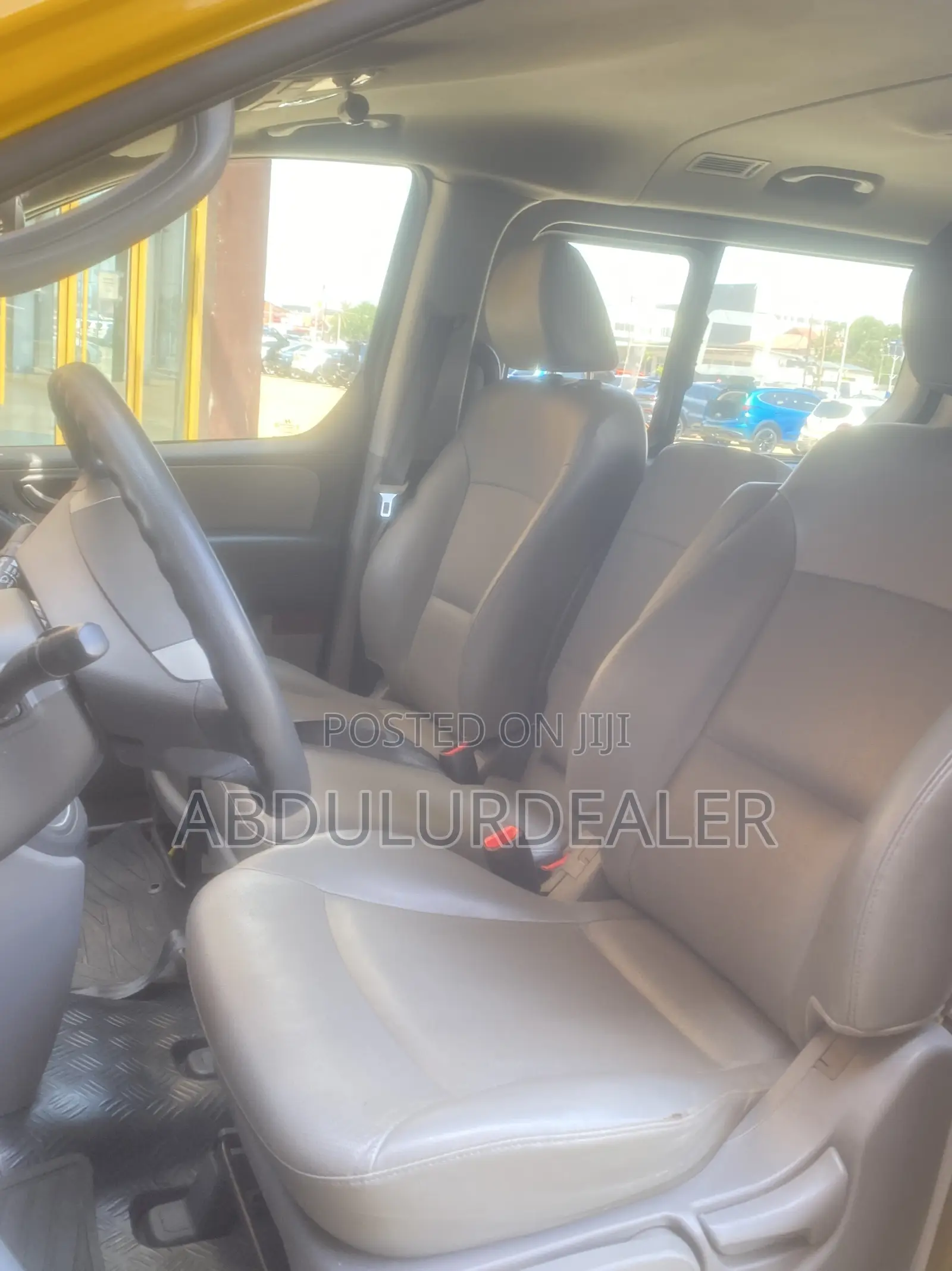 Hyundai Grandeur 2017 Yellow