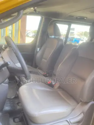 Hyundai Grandeur 2017 Yellow