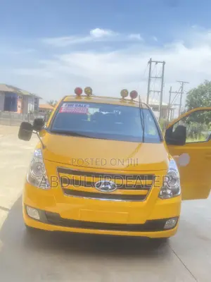 Hyundai Grandeur 2017 Yellow