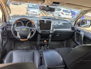 Toyota Land Cruiser Prado 2.7 i 2012 Black