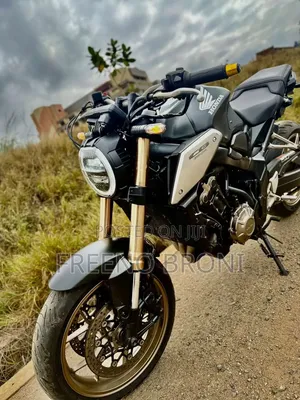 Honda CB 2024 Black