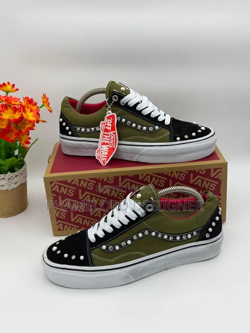 Sneakers Shop
