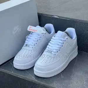Sneakers Shop