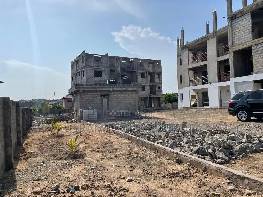 3bdrm Apartment in Oram Apartments, Ningo-Prampram for sale