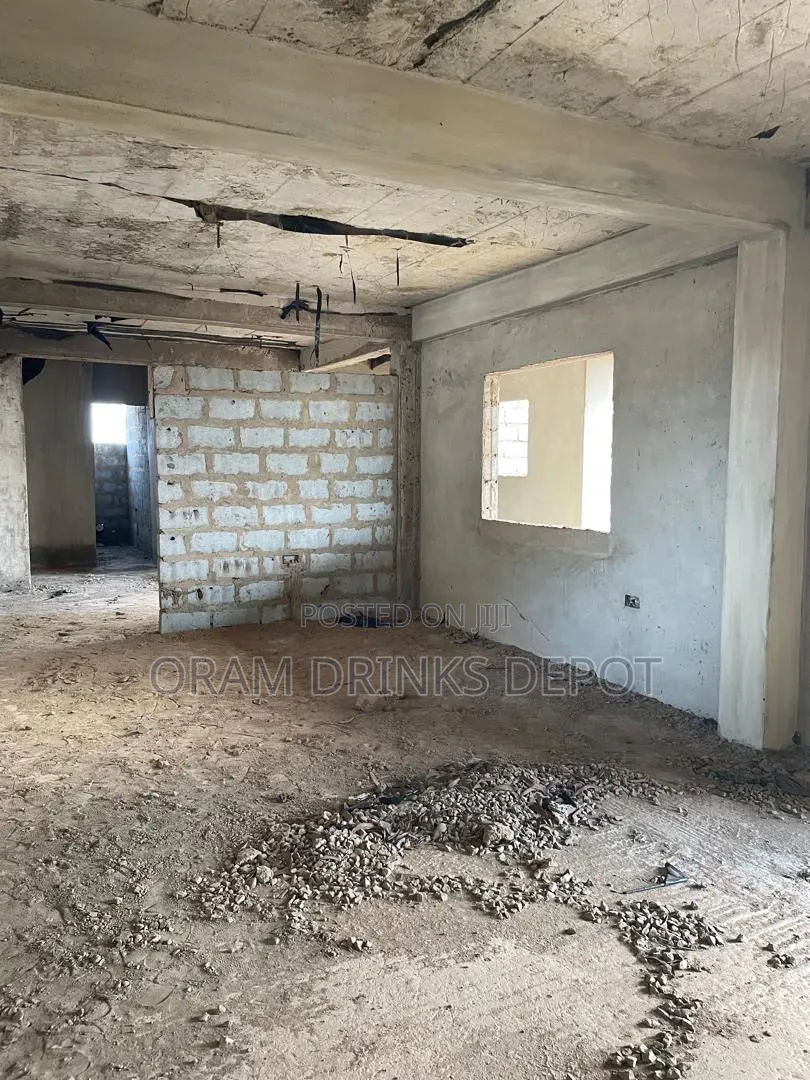 3bdrm Apartment in Oram Apartments, Ningo-Prampram for sale