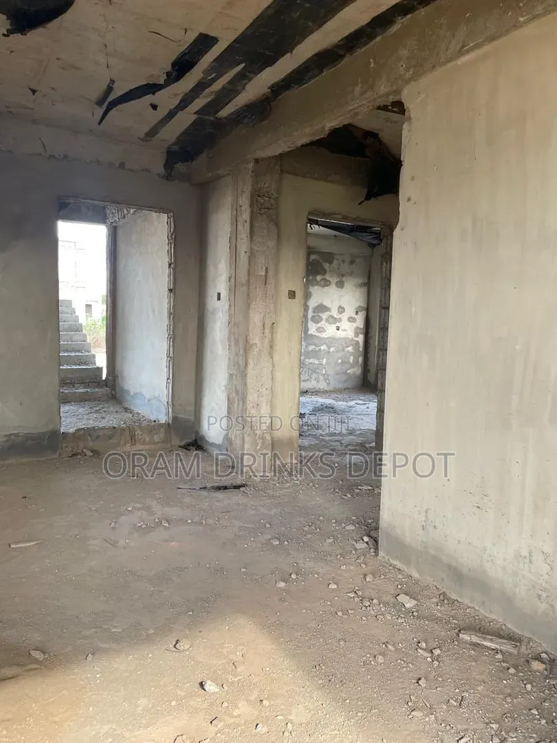 3bdrm Apartment in Oram Apartments, Ningo-Prampram for sale