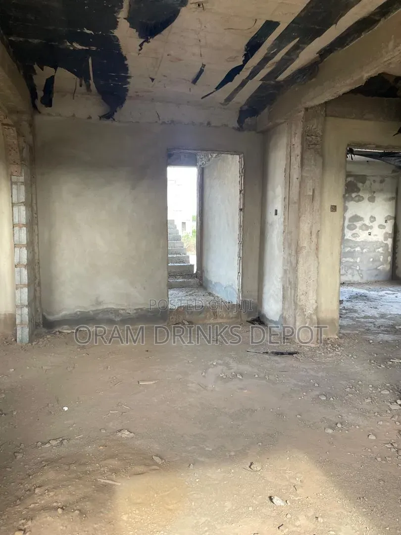 3bdrm Apartment in Oram Apartments, Ningo-Prampram for sale