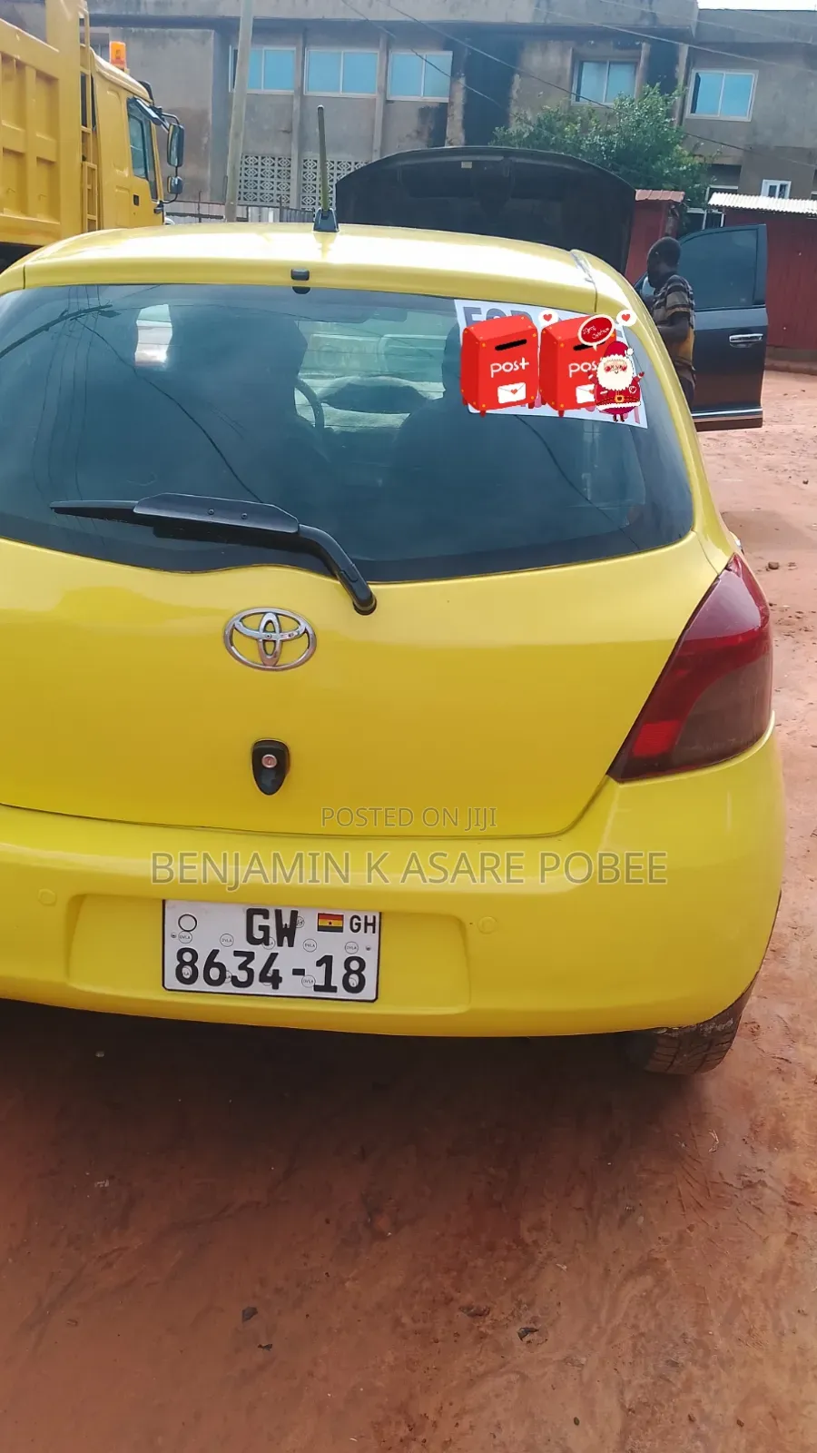 Toyota Vitz 2010 Yellow