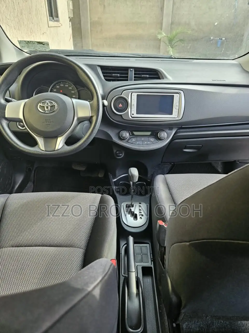 Toyota Vitz 1.3 FWD 3dr 2013 Silver