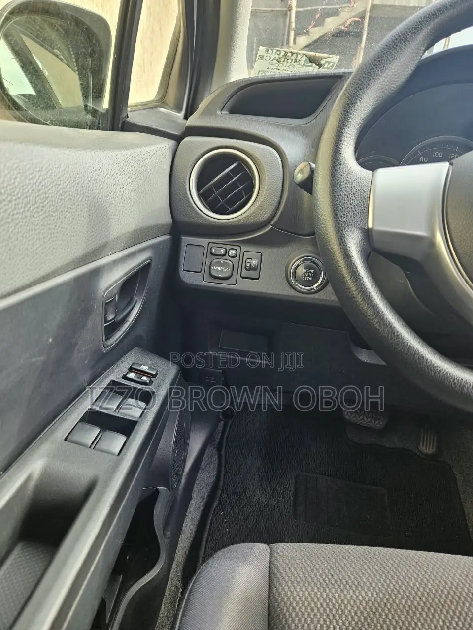 Toyota Vitz 1.3 FWD 3dr 2013 Silver