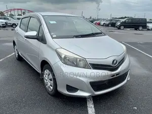Toyota Vitz 1.3 FWD 3dr 2013 Silver