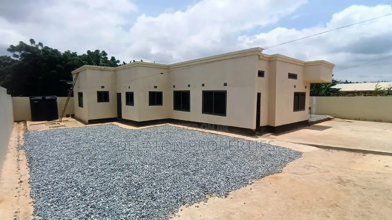 4bdrm House in Pentecost for rent